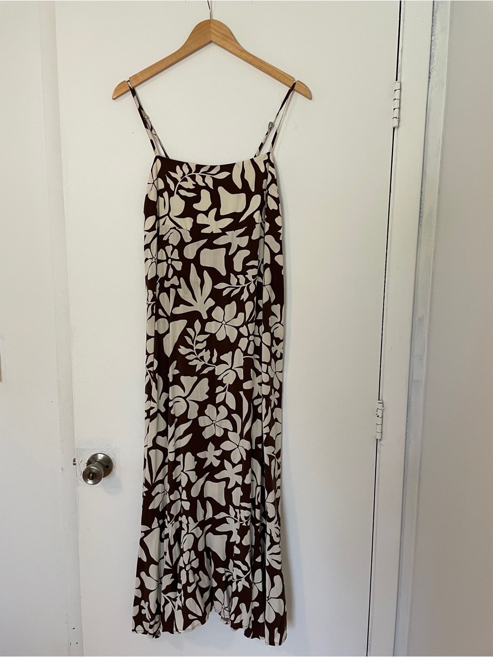 Paper Heart Tropical Floral Dress in Chocolate and Cream XL